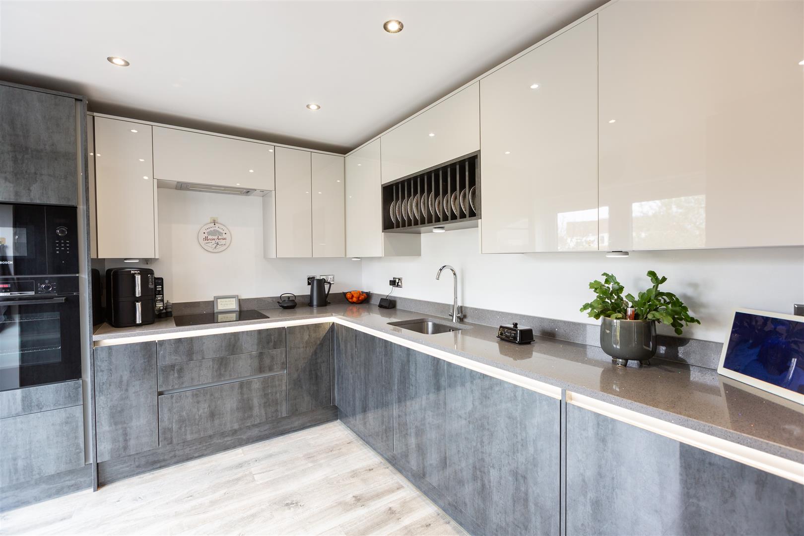 Bryn Road, Loughor, Swansea, SA4 6PR